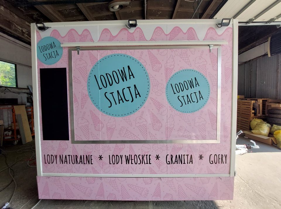 lodowa-stacja-przyczepa-z-wyposazeniem-3m-granita-gofry