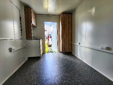 BUDGET-350-PRZYCZEPA-GASTRONOMICZNA-Z-instalacja-elektryczna