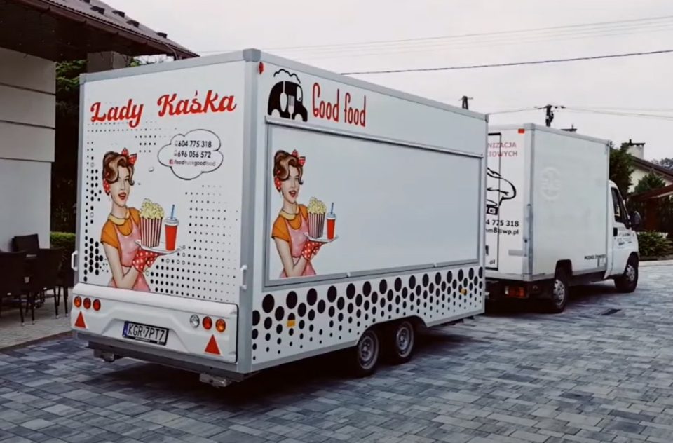karello4-przyczepa-gastronomiczna-catering-festyny-dozynki-jarmarki-4m